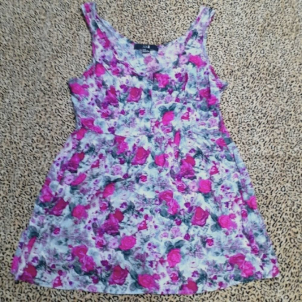 💖BUY 1 GET 1 FREE💖 Floral Tank Medium